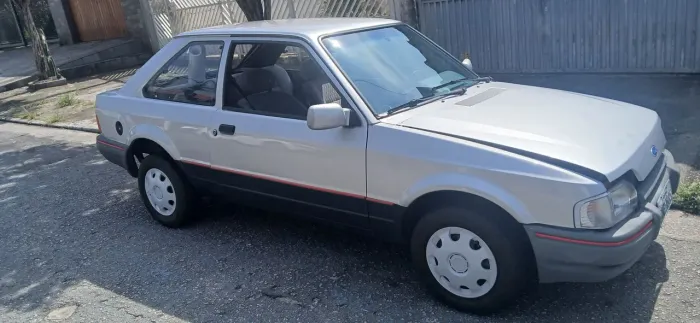 Ford Escort GL 1.6i / 1.6 (álcool) 1993