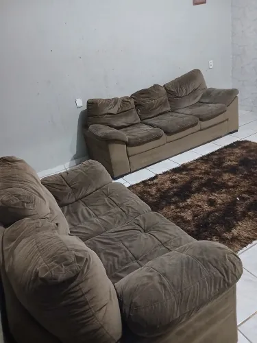 Vendo sofá grande cor marrom com prquenas avarias