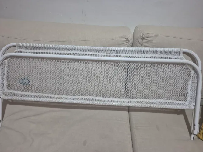 Grade proteção de cama