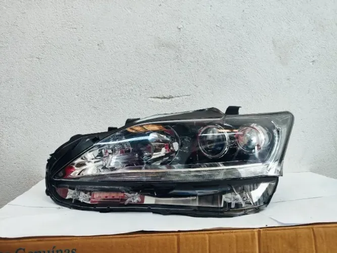 farol Lexus CT200H lado esquerdo 2012/2020, original