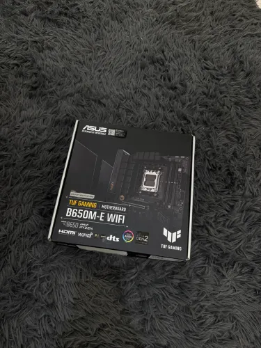 Placa-Mãe ASUS TUF Gaming B650M-E Wi-Fi AM5 - Nova