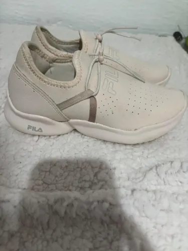 Tenis original da fila usado 3 vezes número 32