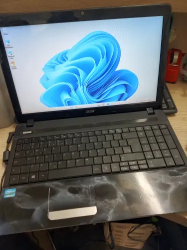 Notebook Acer E1-571/Core i5/8gb memória DDR3/HD 1tb/ Tela 15.6/USB/HDMI/Windows 11