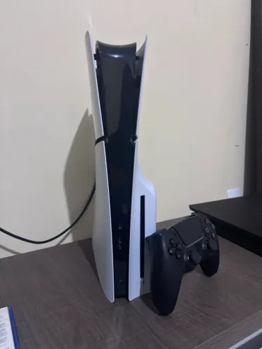 Ps5 Slim com leitor - Avalio trocas (PS4/iphone)