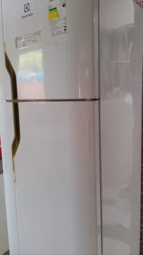 geladeira Eletrolux dfn39 220v
