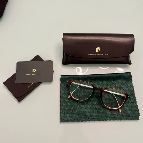 ARMAÇÃO ÓCULOS DAVID BECKHAM