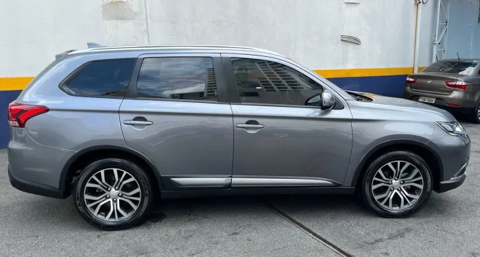 Mitsubishi Outlander 2.0 16V 160cv Aut. 2018