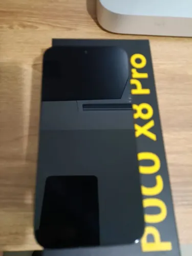 Celular POCO x8 Pro pouco usado, passo cartão