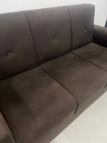 Sofá marrom semi novo 