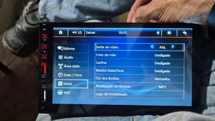 Multimídia 1din Gaveta que cabe no celta , gol quadrado e outros com espaço para baixo,.