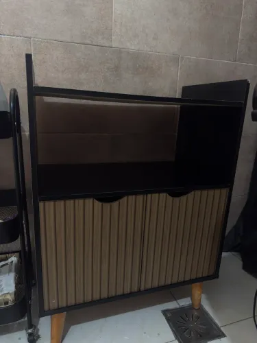 Buffet ripado estilo retrô