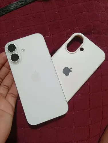 iPhone 16