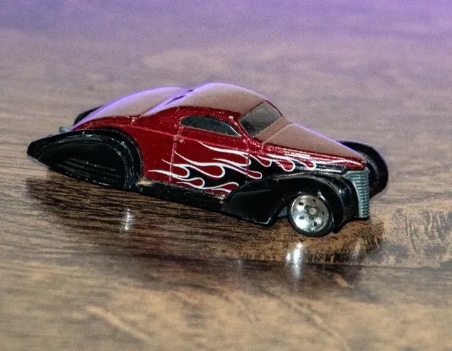 Miniatura Hot Wheels 'Tail Dragger' escala 1/64