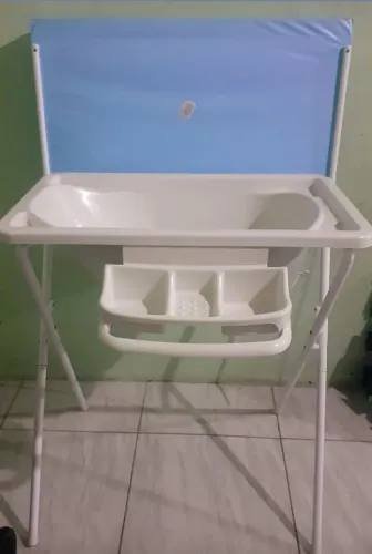 Vende- se banheira/trocador