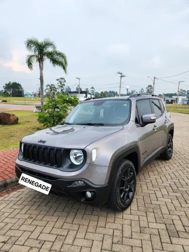 Jeep Renegade Sport Night Eagle 1.8 Aut. 2021 - 49 mil km