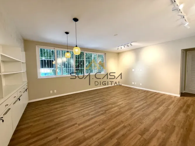 Apartamento reformado com 140 m² e 3 quartos ao lado da Pedra da Gávea | Barra Da Tijuca R