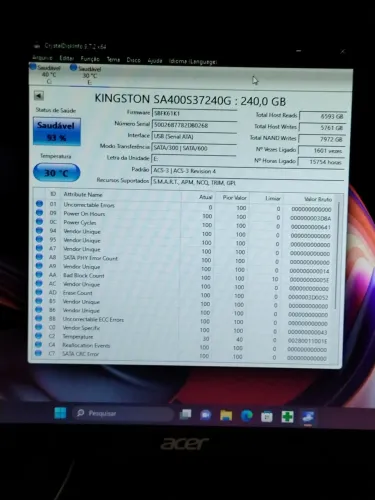 SSD 240G Kingston.