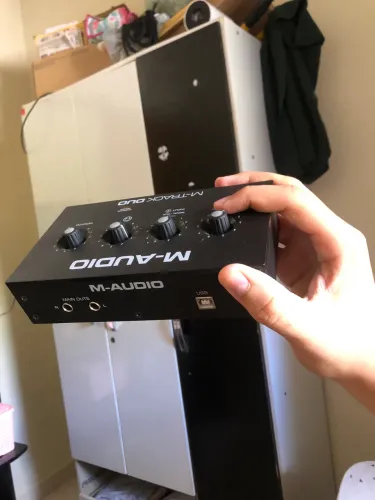 INTERFACE DE ÁUDIO M-TRACK DUO. ESTADO DE ZERA COM CAIXA E GARANTIA ESTENDIDA ATÉ 10/2027