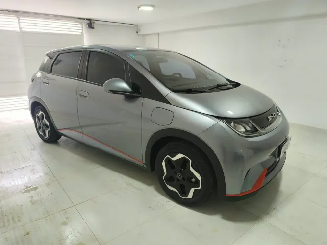 BYD Dolphin EV (Elétrico) 2025