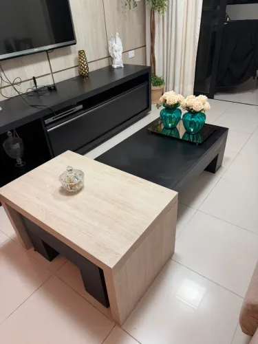 Rack e painel +cristaleira fixa +dois centros