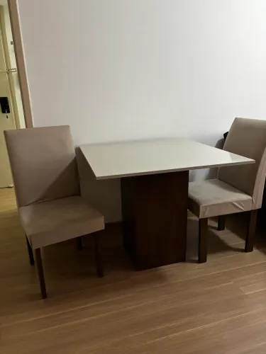 Conjunto mesa em MDF + 2 cadeiras