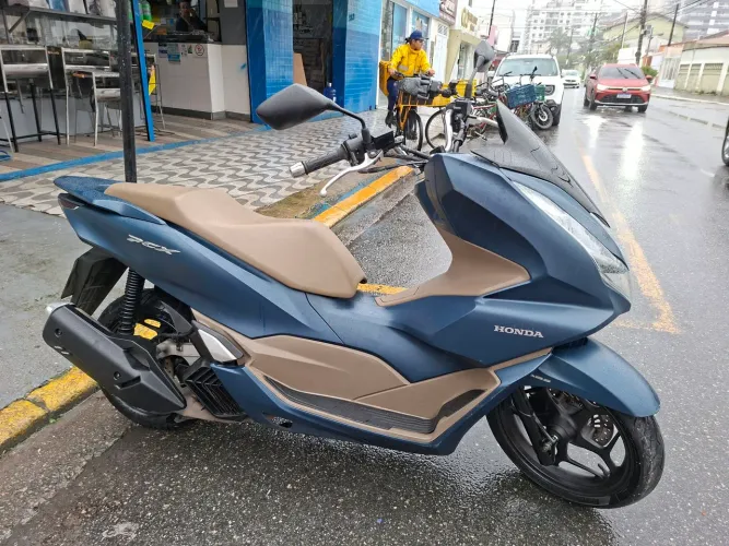 Honda PCX 2024 dlx abs seminova 