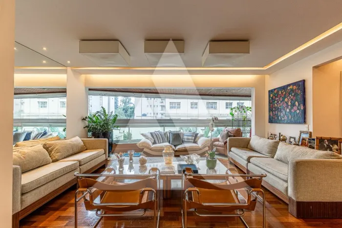 Apartamento mobiliado para locação e venda na Vila Nova Conceição.