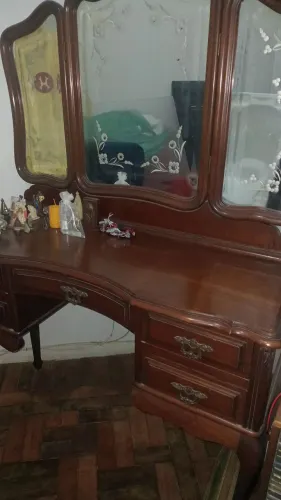 Penteadeira chipandele bem conservada