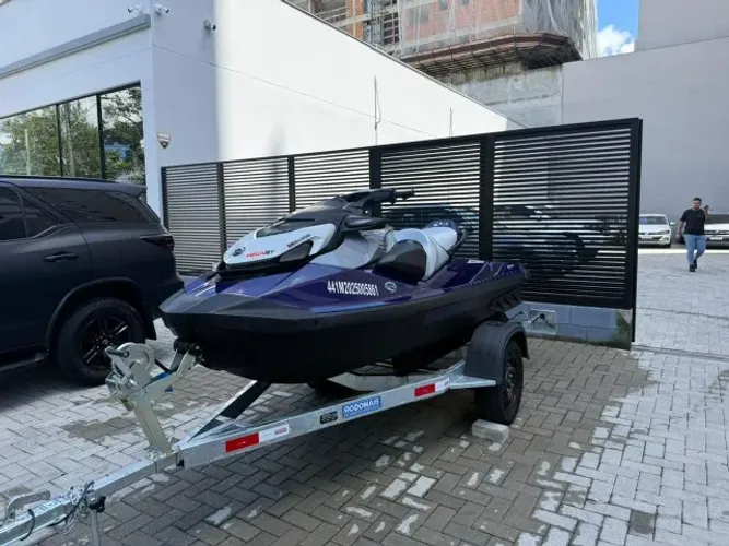 Jetski Sea-Doo GTI SE 170 2025 com carretinha
