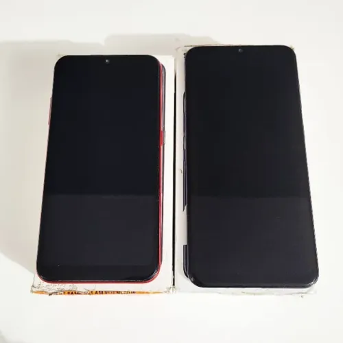Dois Celulares Samsung não liga sucata