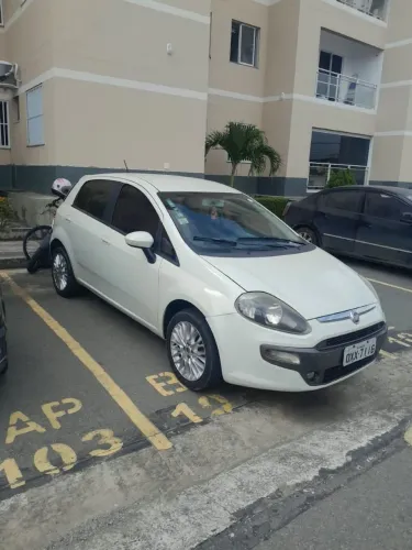 Fiat Punto Essence 1.6 Flex 16V 5P 2015