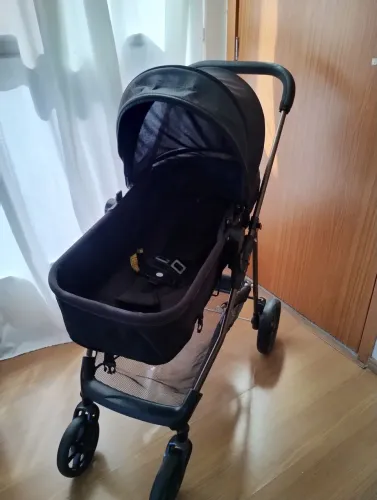 Carrinho de bebê Galzerano com bebê conforto/ cadeira alimentação