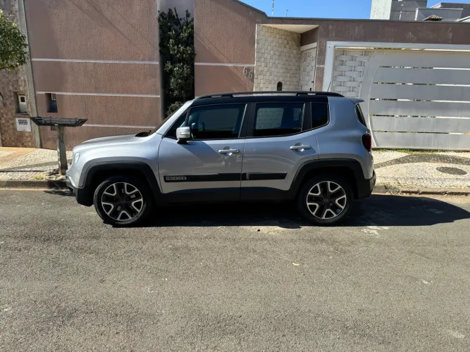 Jeep Renegade Longitude 1.8 4X2 Flex 16V Aut. 2021
