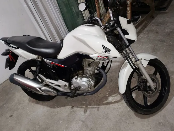Vendo moto CG fan, ano 2018