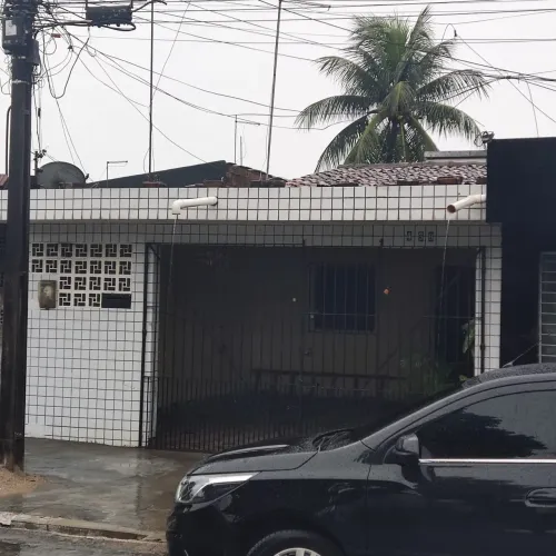 Aluga-se ou Vende-se Imóvel em Avenida Principal de Carpina
