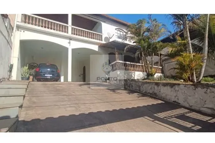 Casa Contemporânea à venda em São Dimas, MG - 4 Quartos 4 Banhos