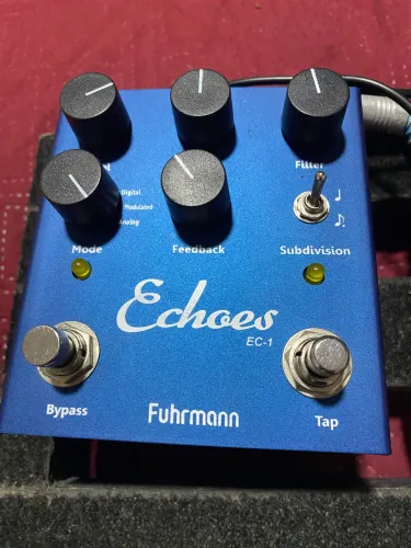 Delay Furman echoes ,distorção nig,overdiver purê SKY