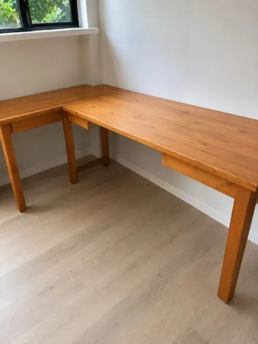 Mesa em L de madeira 2x1.5