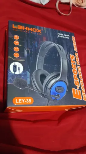 Vendo esse fone novo
