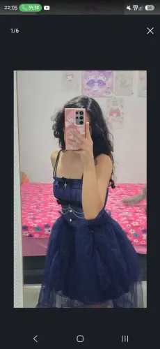 Vestido de festa azul marinho brilhante