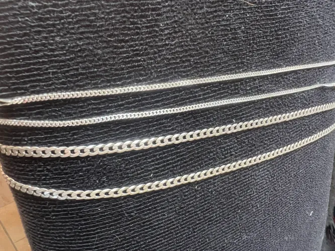Corrente de prata e pulseira