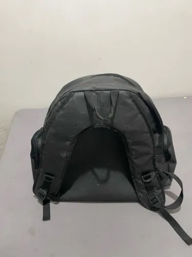 estou vendendo essa mochila original da marca Company não uso ela