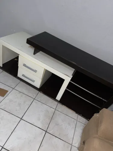 Rack para TV com Gavetas - Bom Estado 