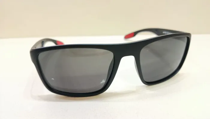 Oculos de Sol BARCUR Armação TR90 RedGray Cinza Ciclismo Com Detalhes Lentes Polarizadas 