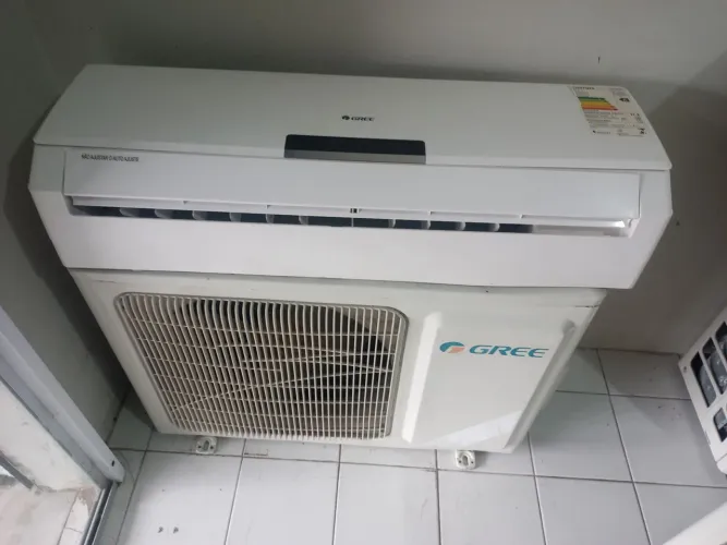 Ar condicionado 9.000 Gree já instalado