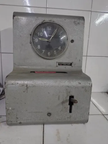 RELÓGIO DE PONTO ANTIGO - PEÇA VINTAGE / COLECIONADOR