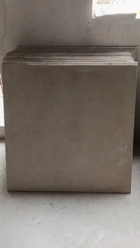 Vendo 17 Porcelanatos 90x90 e 25 Massa cola ac2 