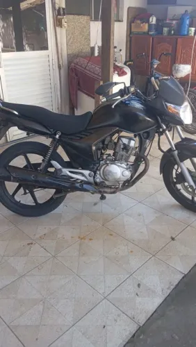 Documento tudo certo, motor zerado foi feito a pouco tempo completo ecima e embaixo!!