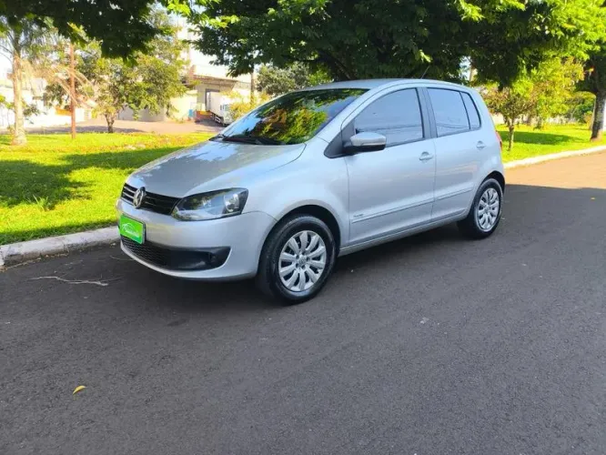 Volkswagen Fox 1.6 MI Total Flex 8V 5P 2014