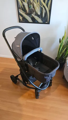 Carrinho de bebê Kiddo Prima com Bebe Conforto preto e cinza